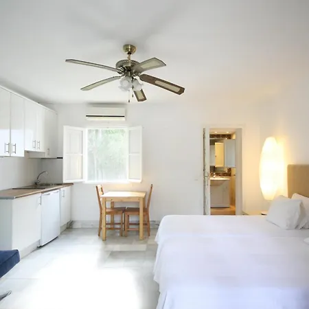 Cortijo La Saleta Banus Апартаменты